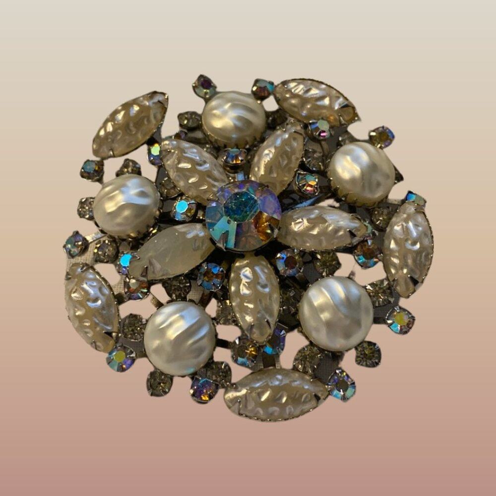 White Baroque Pearl Aurora Borealis Vintage Brooch